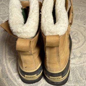 Sorel Caribu Boots womens 9 US euro 40 $200